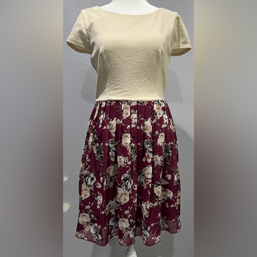 Speechless Dress W/Off-White/Cream Top, Burgundy Floral Print Skirt Size 7